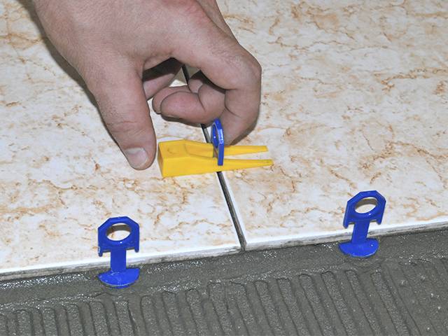 Как выбрать крестики для плитки: укладка плитки и особенности создания идеальных швов
