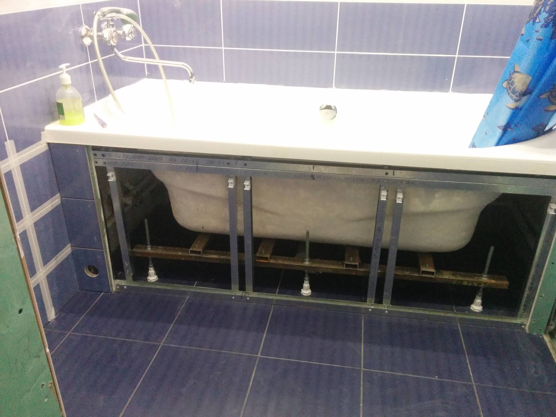 Экраны в ванную: основные разновидности и их особенности, фото конструкции в ванной комнате