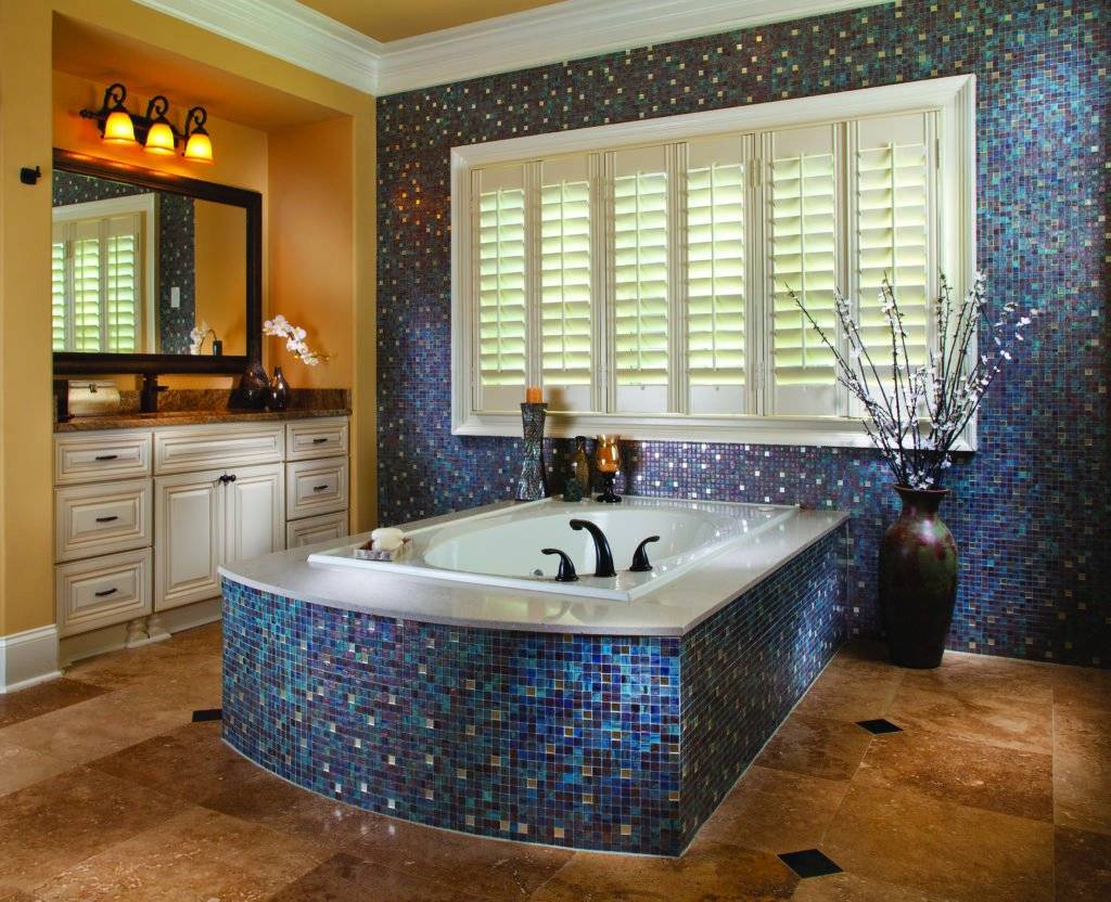 Мозаика для ванной комнаты, фото мозаичных панелей и плитки
