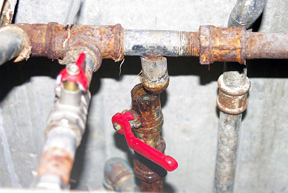 Почему гудят водопроводные трубы? Четыре возможных неисправности и их устранение