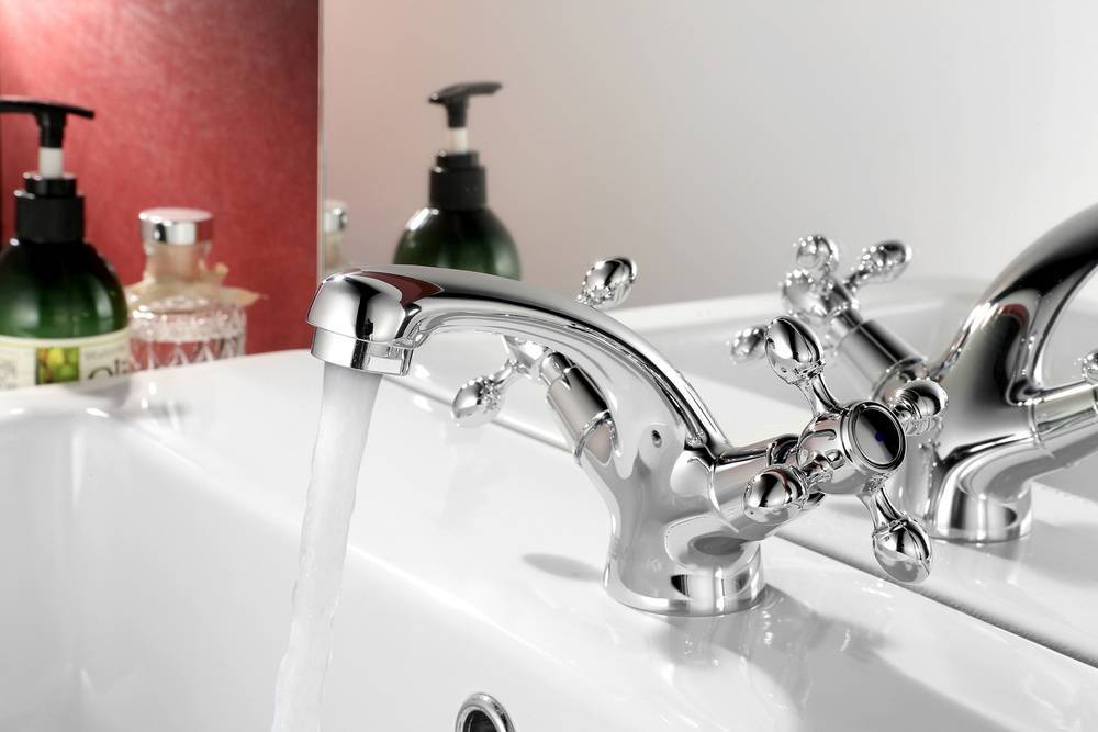 Как выбрать смеситель для ванной с душем - 8 главных принципов
