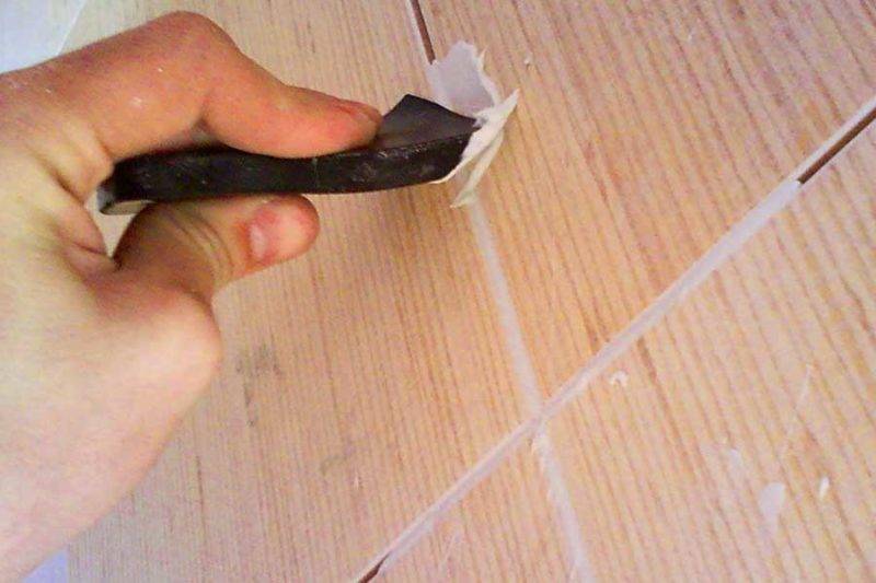 Затирка швов напольной плитки: как правильно затирать половую плитку своими руками, как делать затирку на полу между плиткой, чем затирают швы, фото и видео
