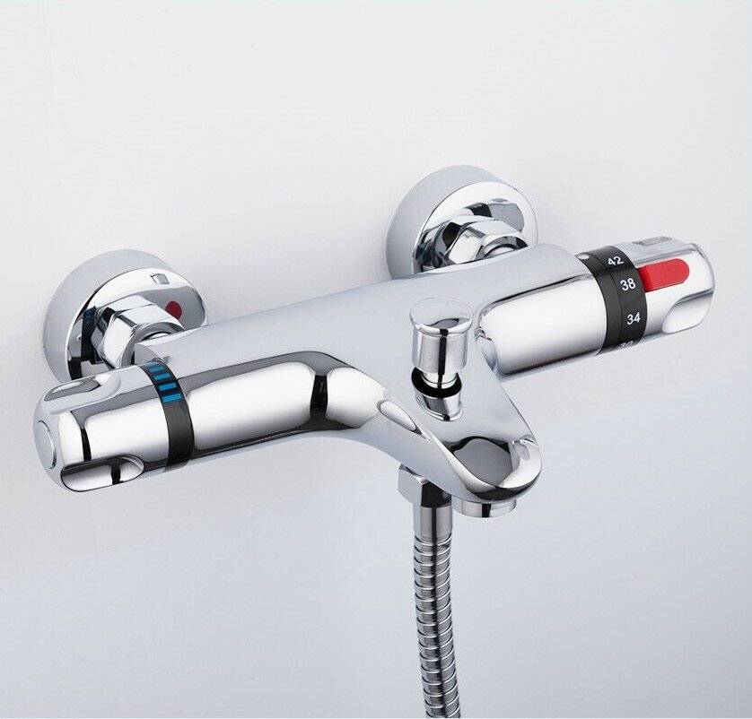 Смеситель с термостатом для ванной с душем – виды и устройство
