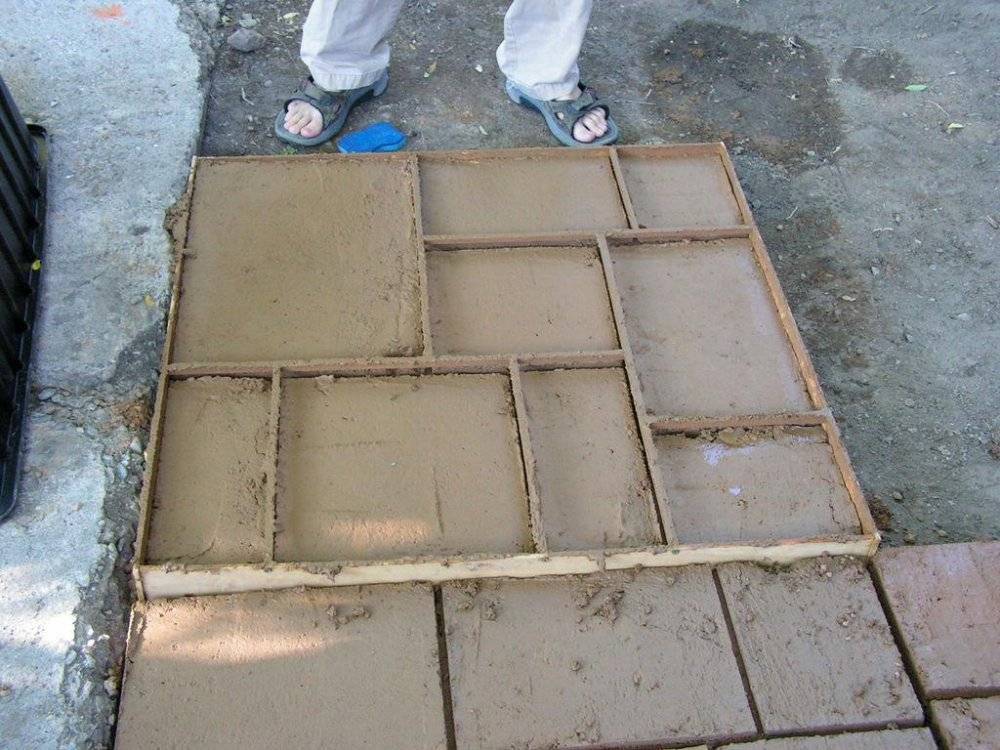 Изготовление тротуарной плитки в домашних условиях: технология, оборудование, процесс