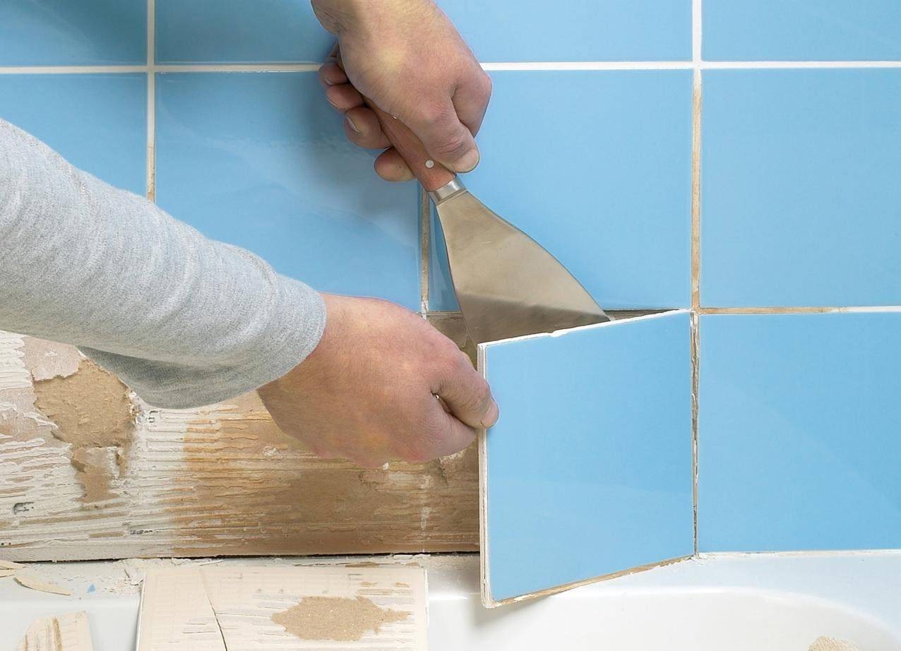 Удаления старой плитки, нюансы демонтажа в ванной, методы снятия со стен без повреждений