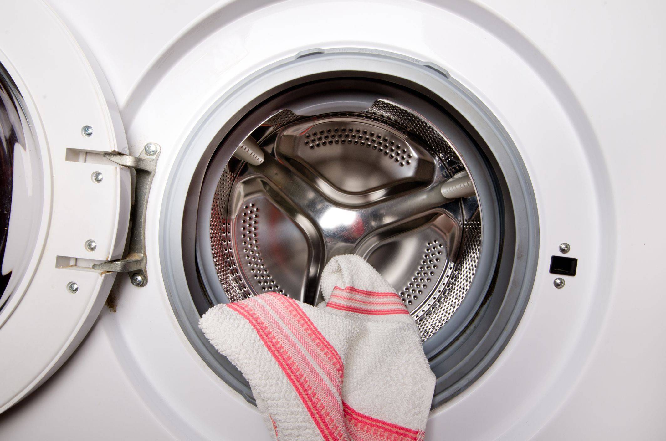 Как удалить накипь в стиральной машине-автомат в домашних условиях, чем отмыть отсек для порошка, как убрать с тэна, шланга, фильтра?