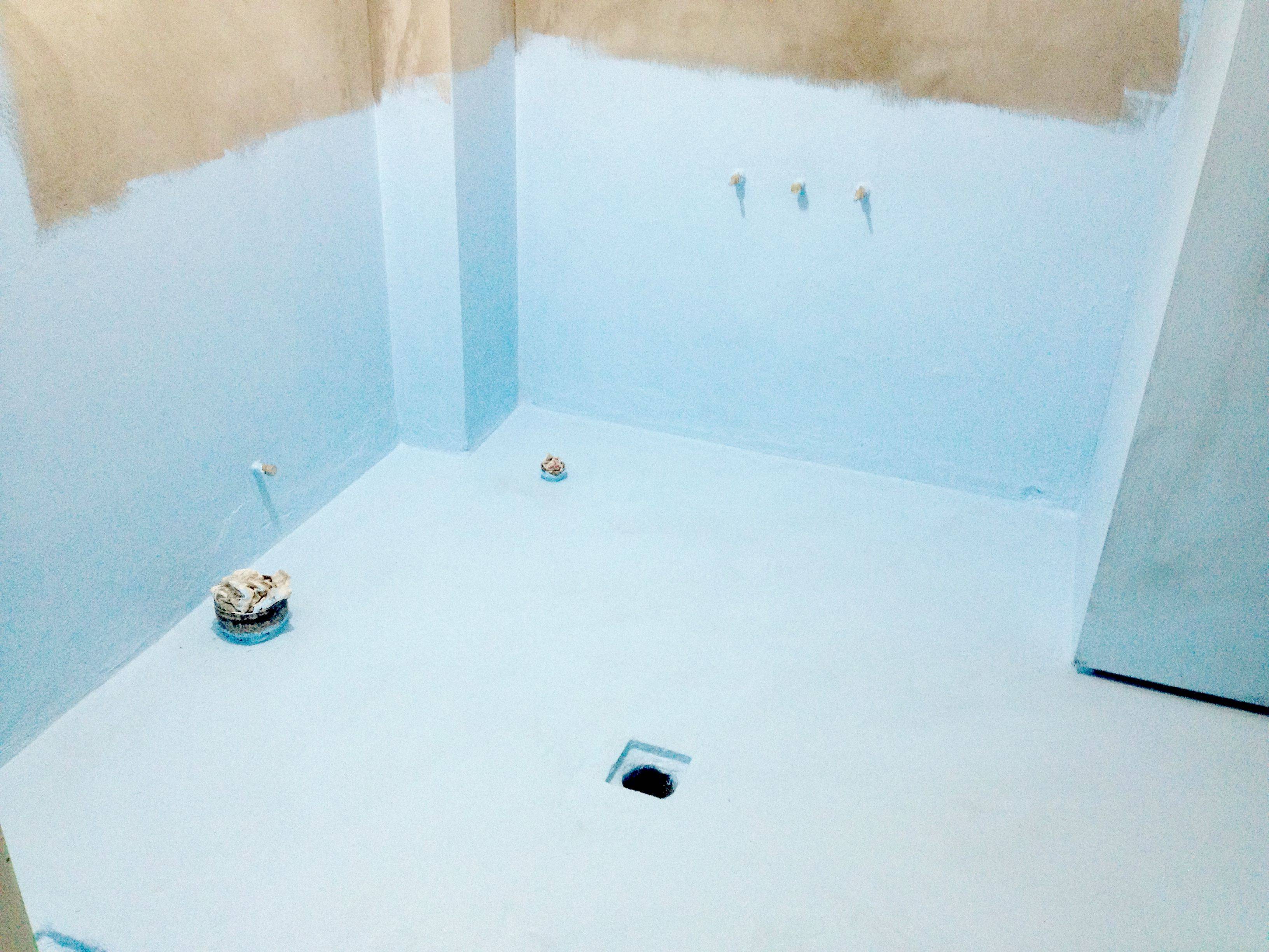 Гидроизоляция ванной комнаты под плитку – что лучше применить