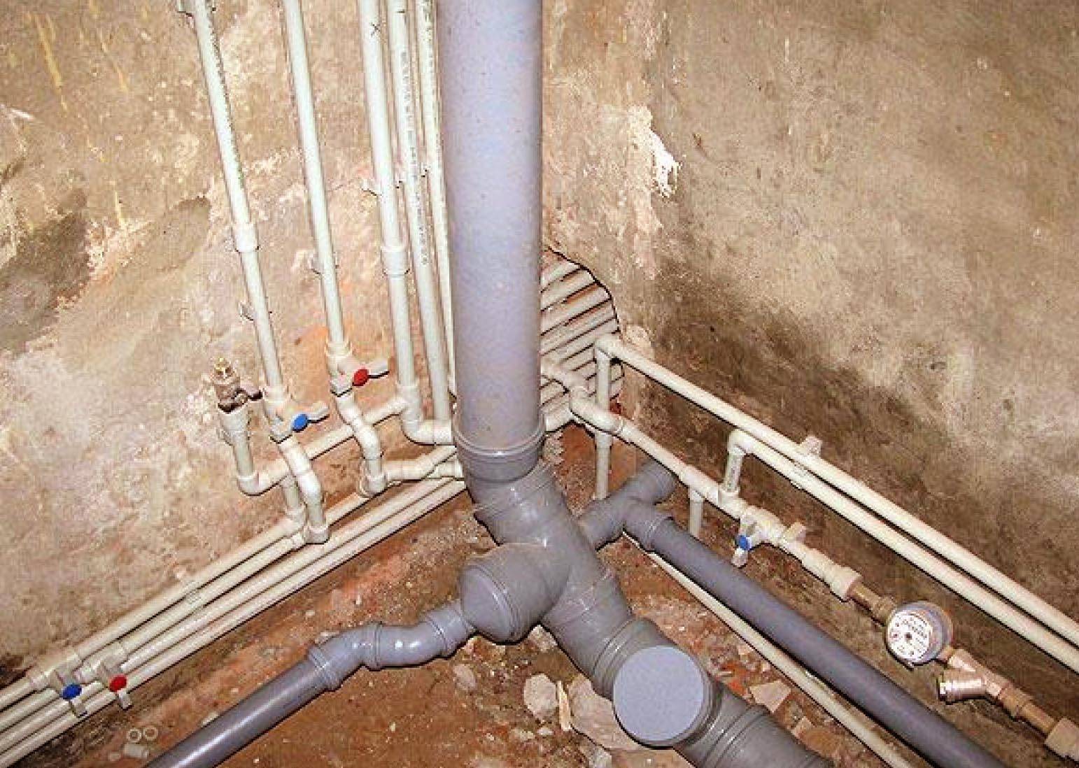 Прокладка канализационных труб в земле