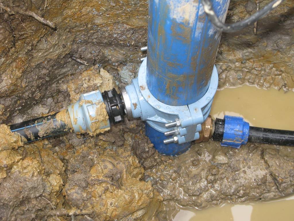 Врезка в трубу водопровода под давлением и при отключении подачи воды в коммуникациях