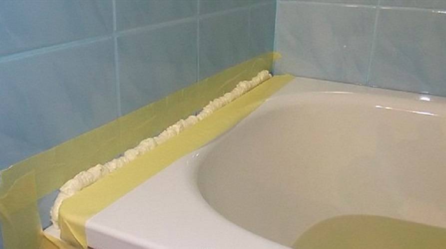 Как и чем заделать щель между ванной и стеной: чем закрыть большой зазор в 10 см?