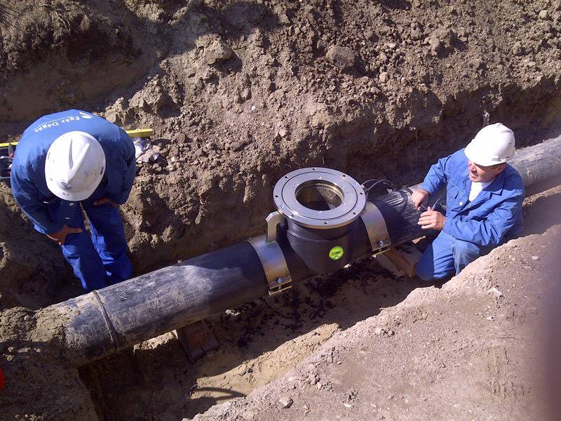 Врезка в трубу водопровода: способы врезки, порядок осуществления