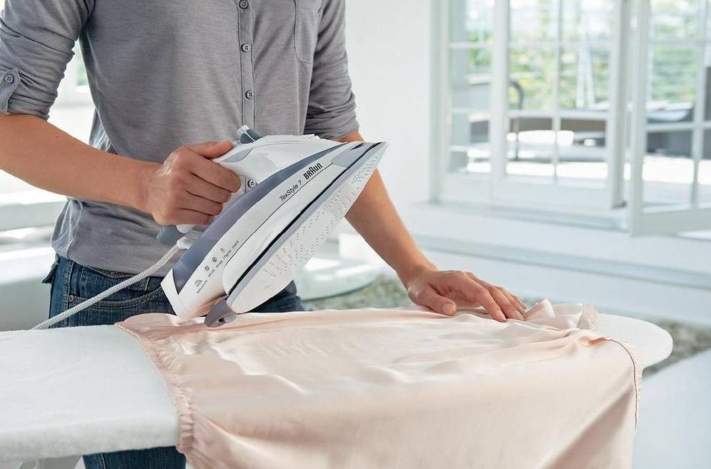 Нужно ли гладить постельное бельё после стирки: да или нет