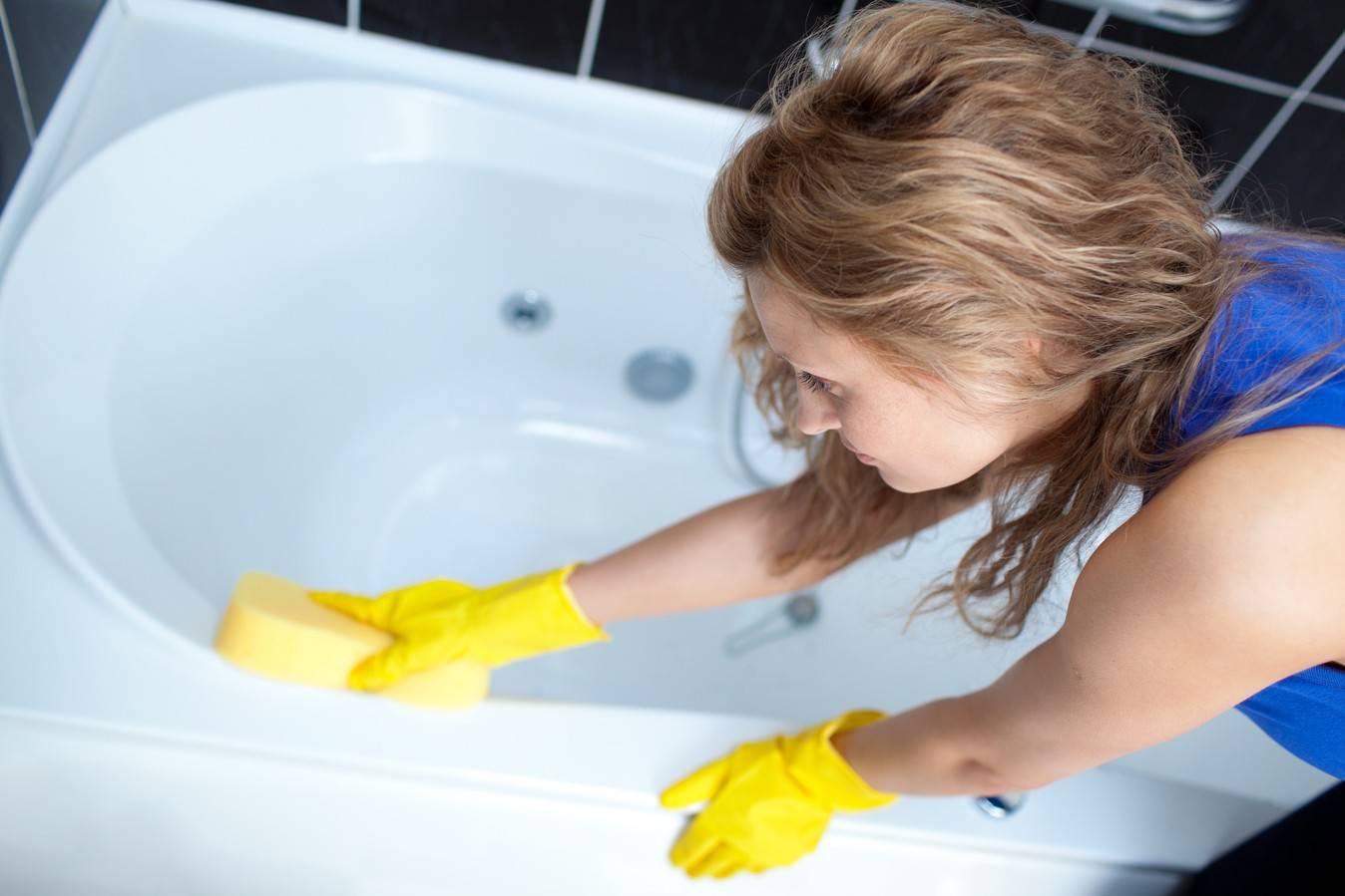 Чем можно отмыть ванну до бела в домашних условиях