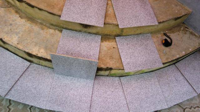 Плитка для крыльца: что выбрать – природный камень, керамику, бетон или композит