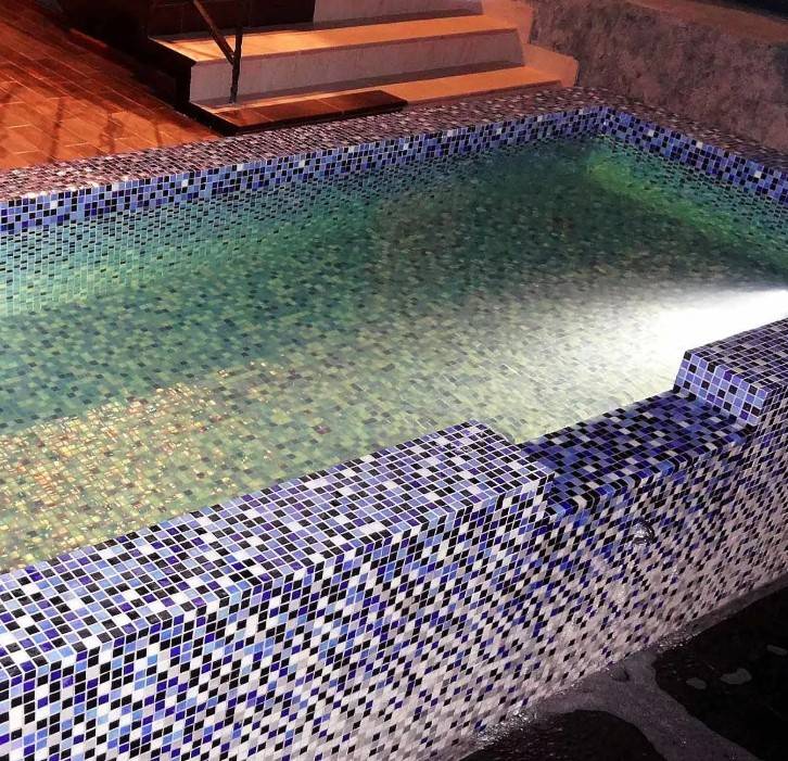 Отделка бассейна: технология укладки мозаики и плитки | онлайн-журнал о ремонте и дизайне