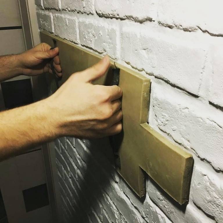 Имитация кирпичной стены своими руками: как сделать декоративную кладку под кирпич в интерьере квартиры и на фасаде