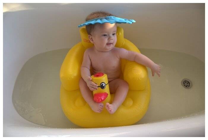 Лучшие стульчики для купания ребенка в ванне на 2022 год