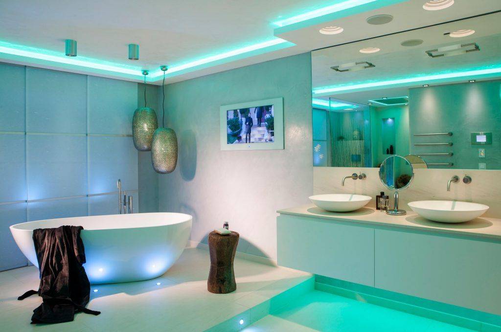 Освещение в ванной комнате - фото лучших идей освещения. виды светильников и ламп, особенности основного и декоративного освещения