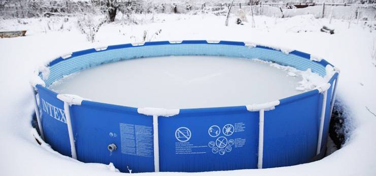 Зимняя консервация открытого бассейна: правильная технология работ
