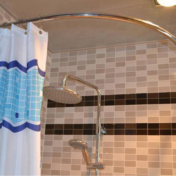 Как повесить штору в ванной