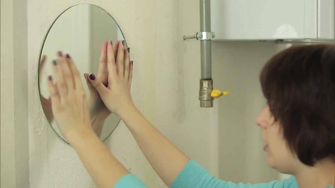 Как повесить зеркало на стену без крепления: фото, видео, инструкция