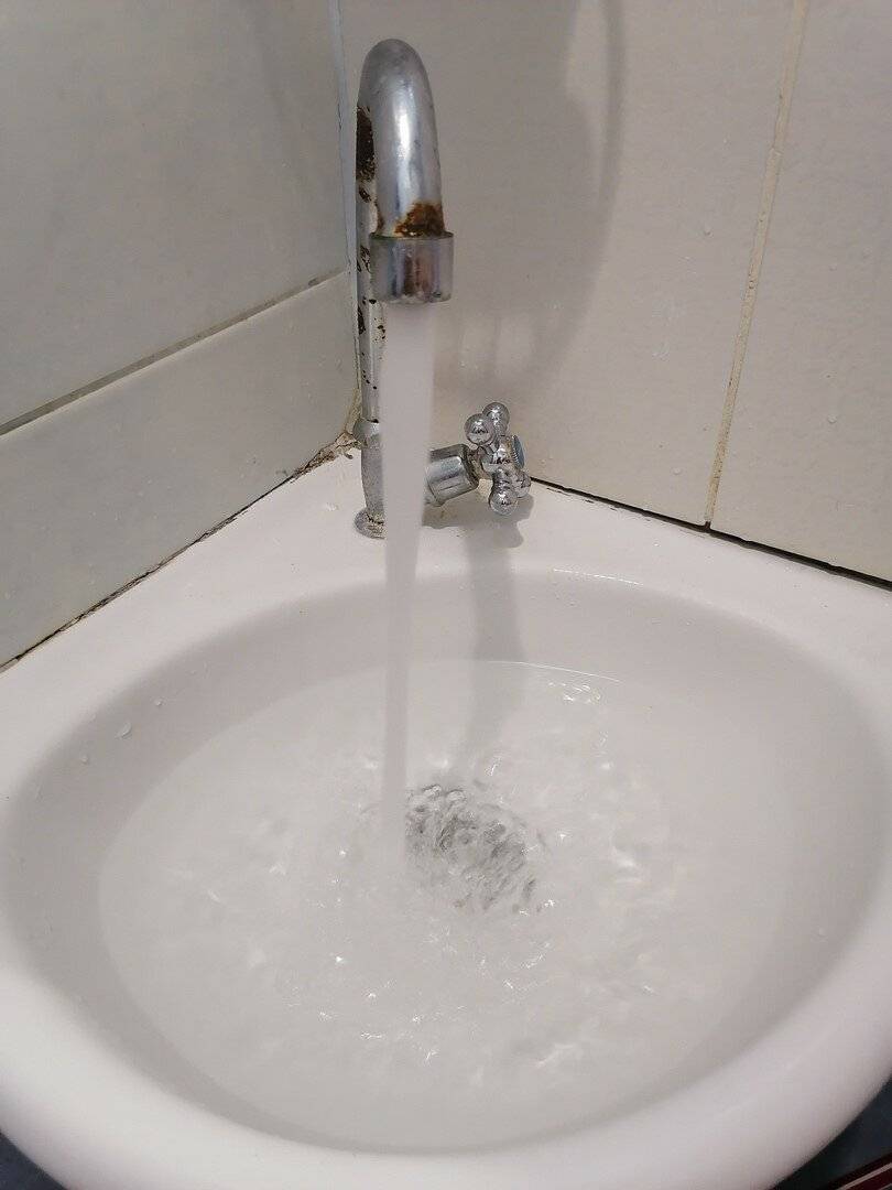 Что делать, если вода в ванной плохо уходит