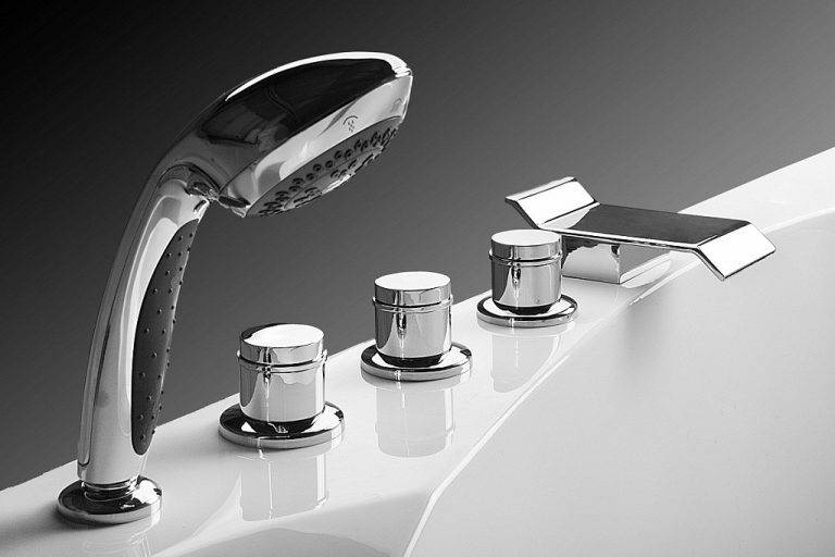 Как выбрать смеситель для раковины в ванной: обзор моделей, характеристики, производители, рейтинг - samvsestroy.ru