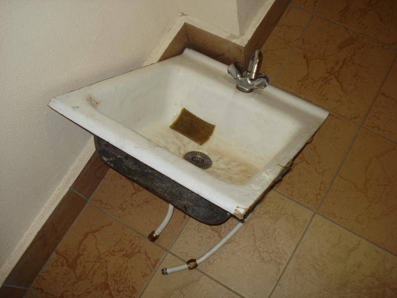 Как установить тумбу с раковиной в ванной: пошаговая инструкция
