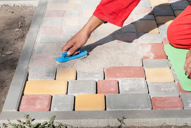 Процесс изготовления тротуарной плитки в домашних условиях