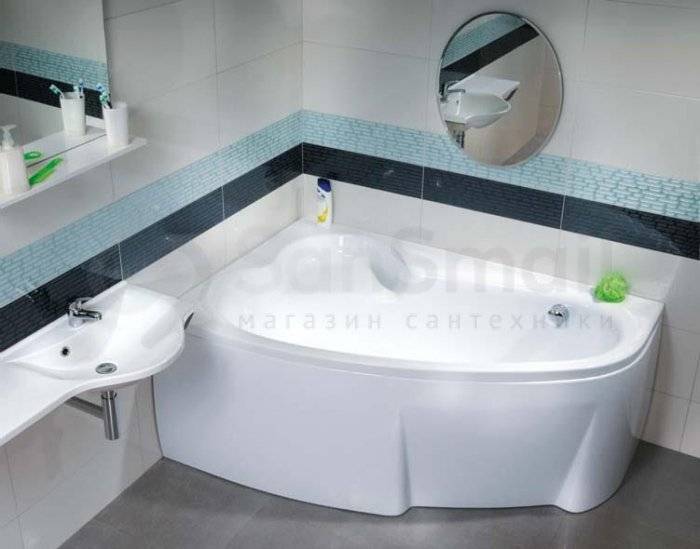 Угловая ванна в маленькой ванной комнате: виды, сравнение материалов, дизайн санузла