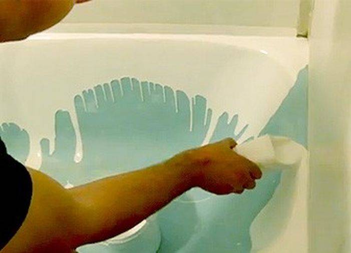 Чем лучше покрыть ванну: эмалировкой или жидким акрилом