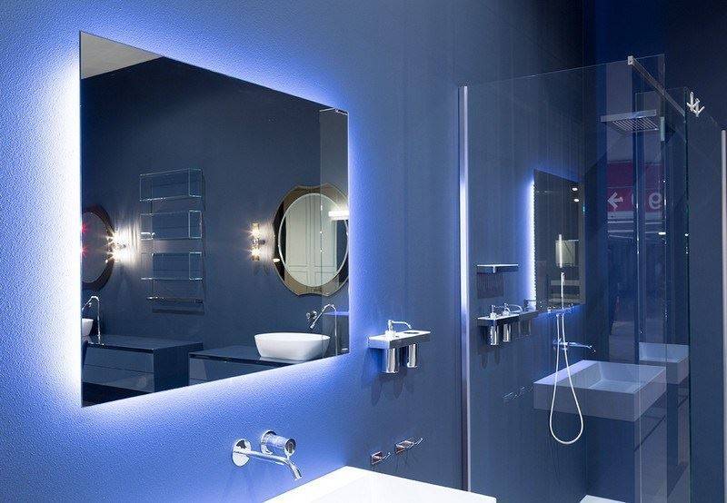 Как выбрать и установить зеркало с подсветкой в ванную комнату? советы дизайнеров и лучшие производители – сделаем мебель сами