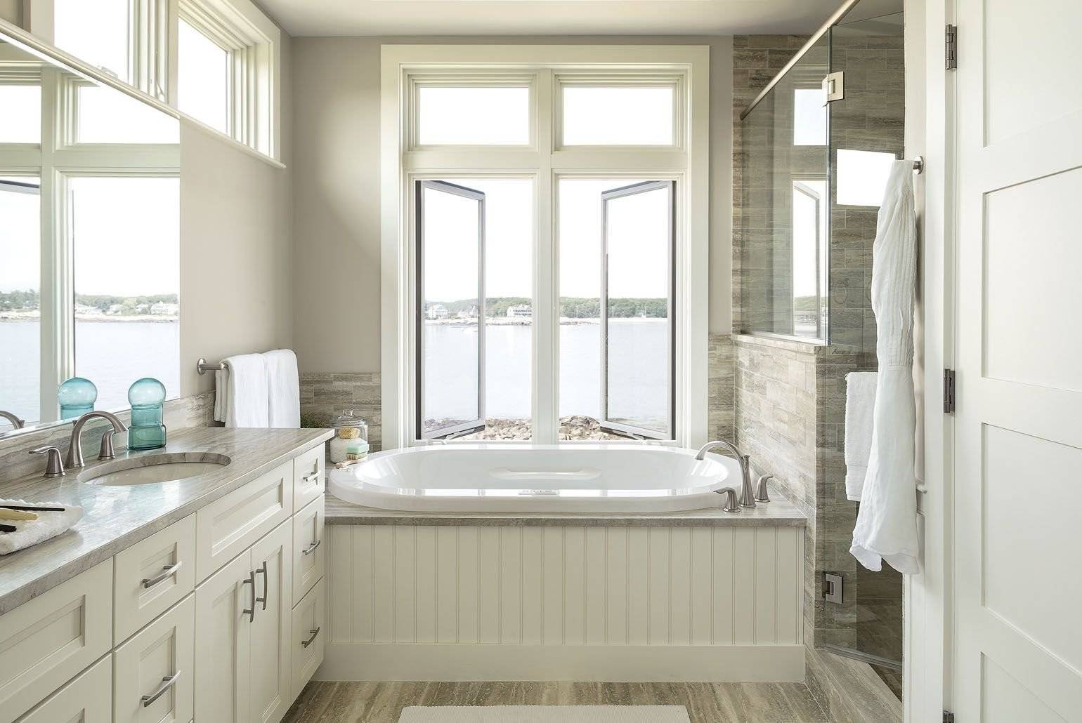 Стоит ли размещать окно в ванной комнате? преимущества  и недостатки расположения окна в ванной в загородном доме