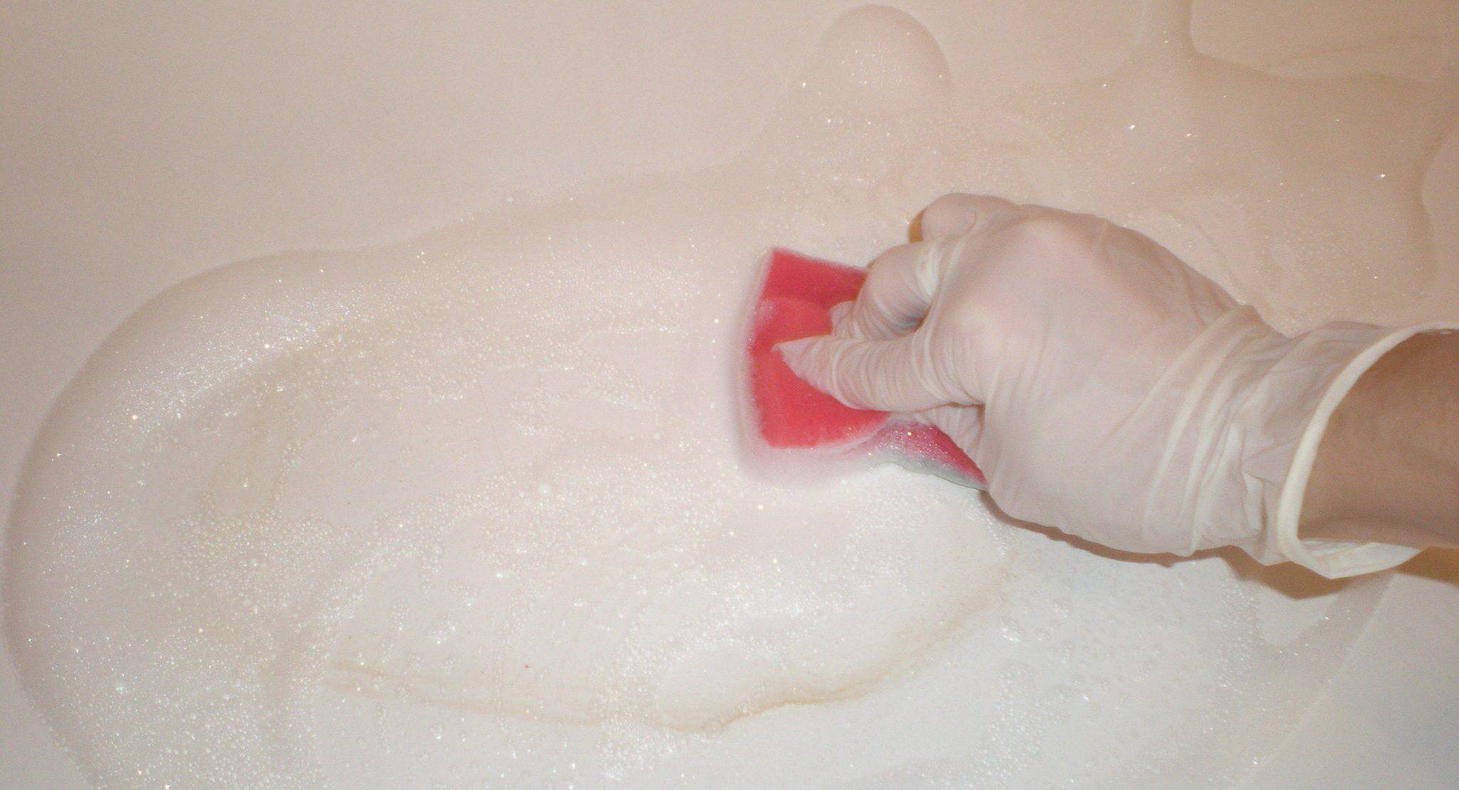 Чем можно отмыть ванну до бела в домашних условиях