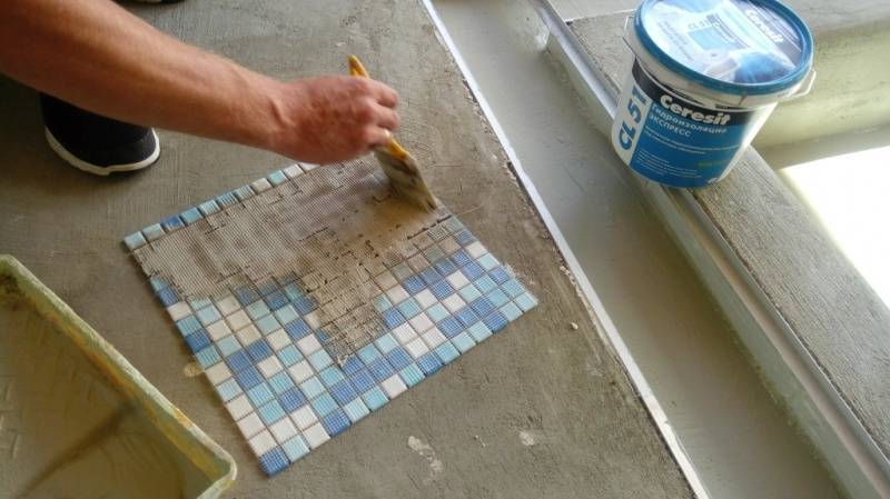 Клей для мозичной плитки: особенности подбора по типу мозаики