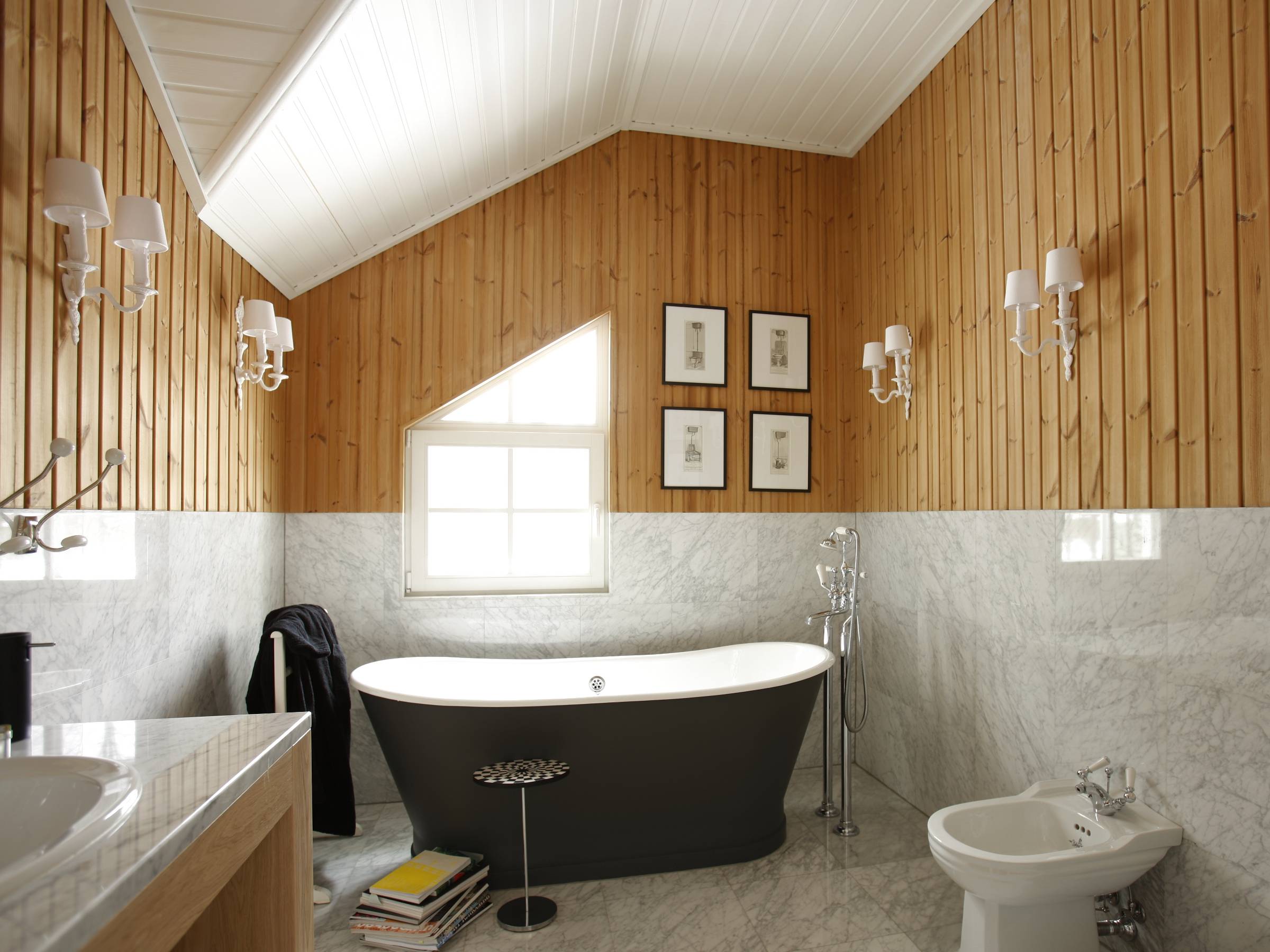 Как оформить стены и пол в ванной комнате: требования к отделочным материалам и их виды