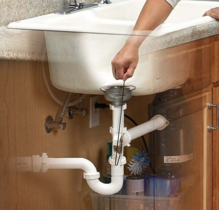 Почему пахнет канализацией в ванной и как избавиться от запаха