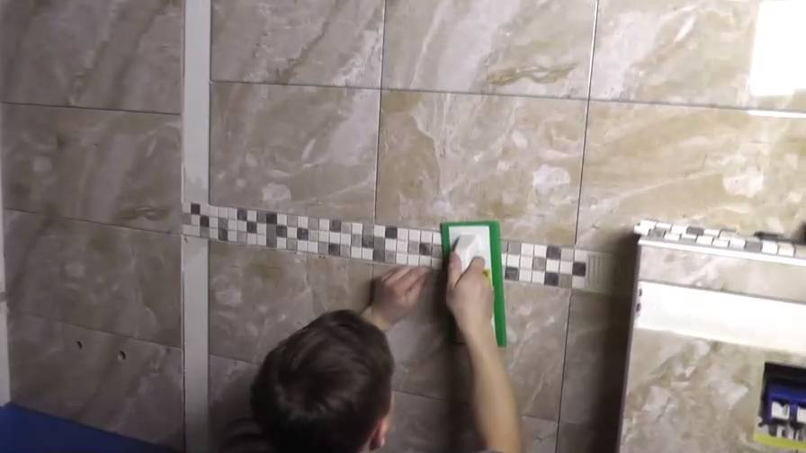 Зазор между плитками при укладке на стену в ванной, на полу: расстояние