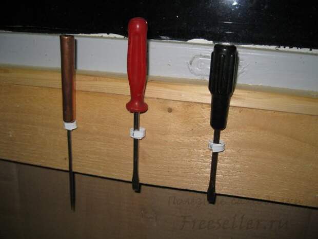 8 полезных лайфхаков по применению кабельных стяжек в домашнем хозяйстве