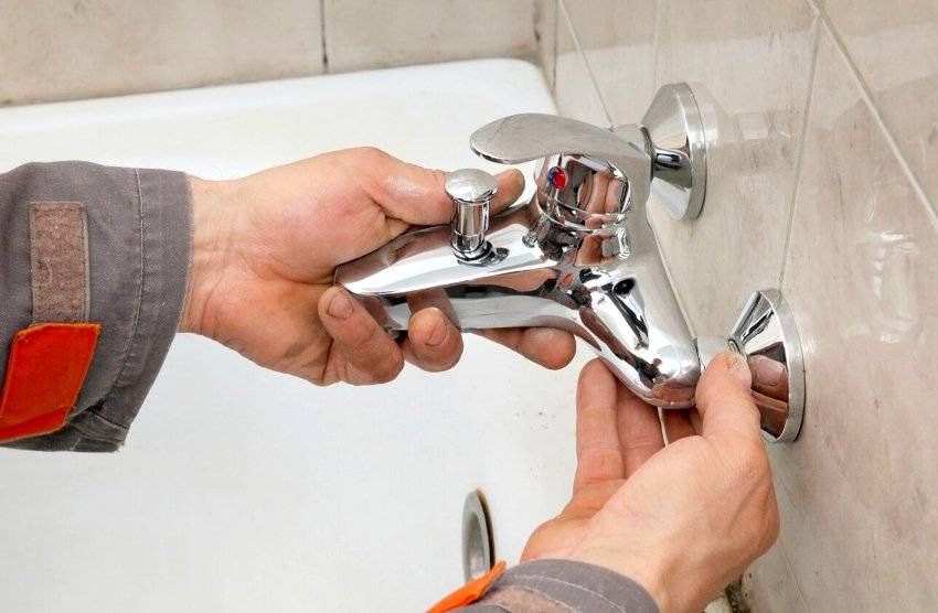Смеситель в ванной: основные проблемы, причины неисправностей и способы ремонта