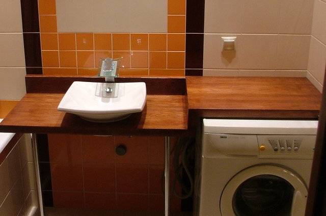 Идеи для столешницы под раковину в ванной: какую выбрать? столешница в ванную – современный подход и проблема выбора. 79 фото встроенных и комбинированных вариаций