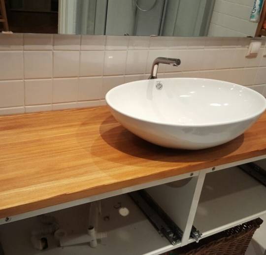 Столешница для ванной комнаты под раковину - практичный вариант организации пространства