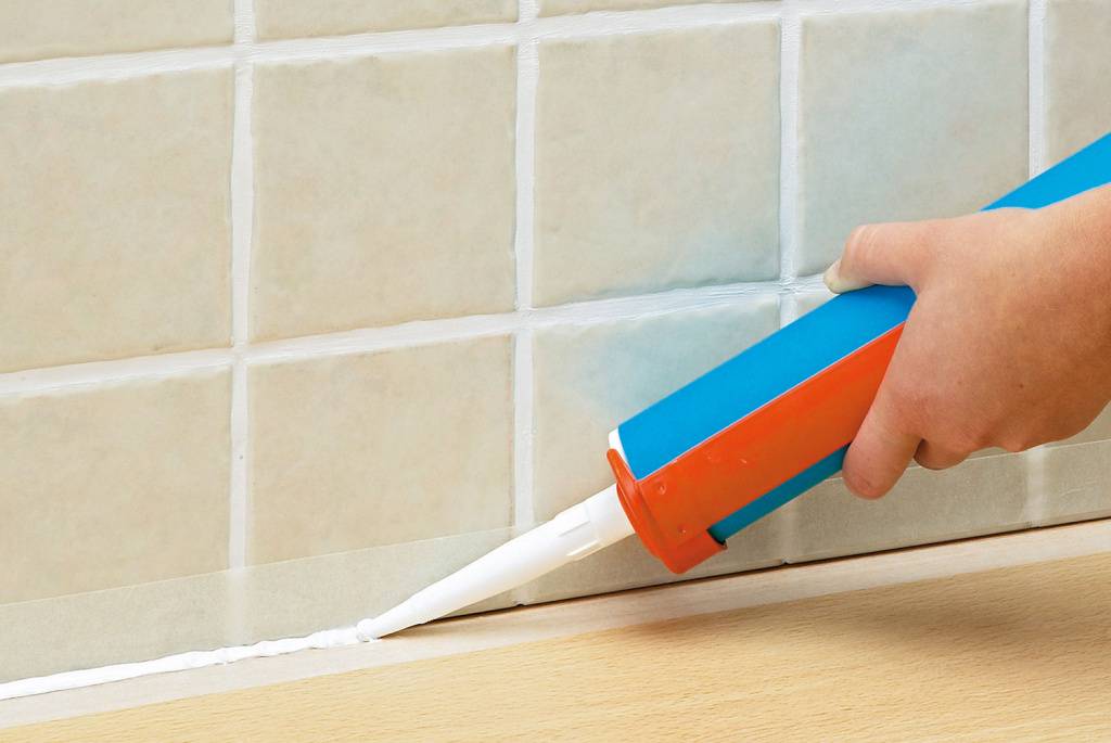 Какая затирка для плитки в ванной лучше: использование качественных цементных, эпоксидных и силиконовых смесей
