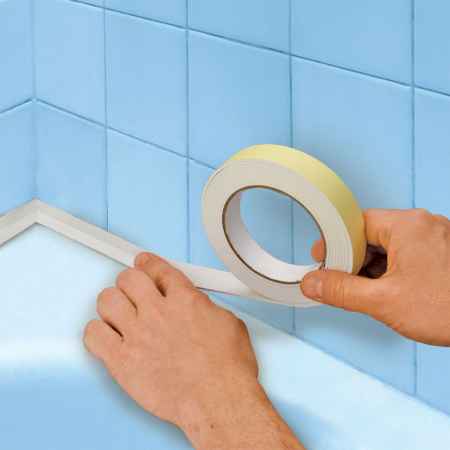 Как подобрать плинтус для ванной и особенности установки