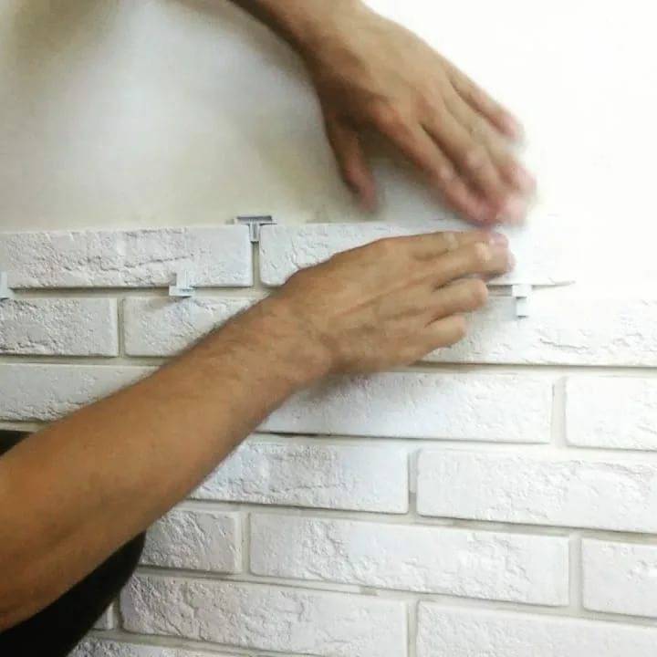 Как правильно класть декоративный камень на стену