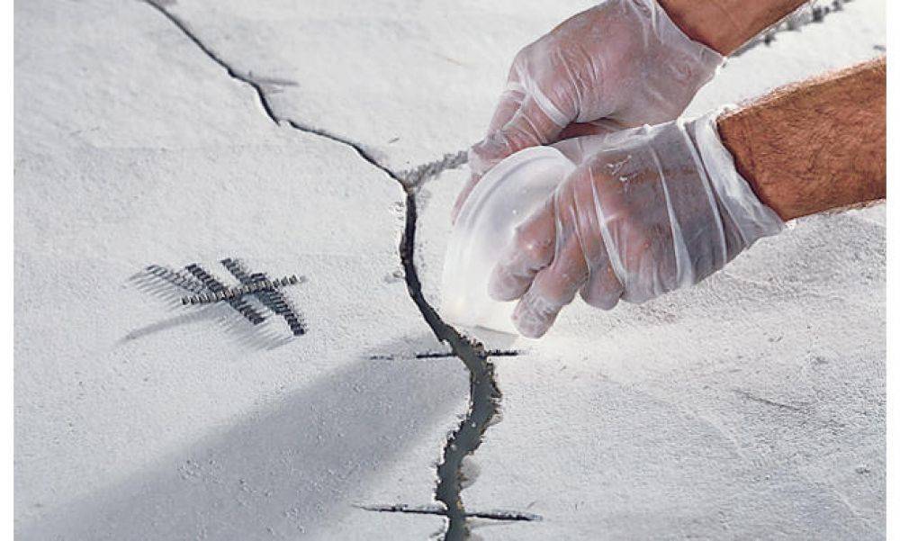 Эпоксидный клей для заделки трещин в бетоне. как заделать трещину в фундаменте