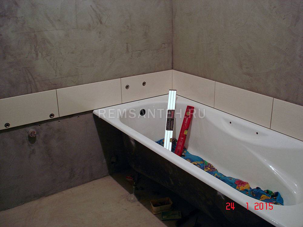 Установка двери в ванной до или после плитки. что лучше сделать сначала: кладка кафеля или установка двери в ванну?