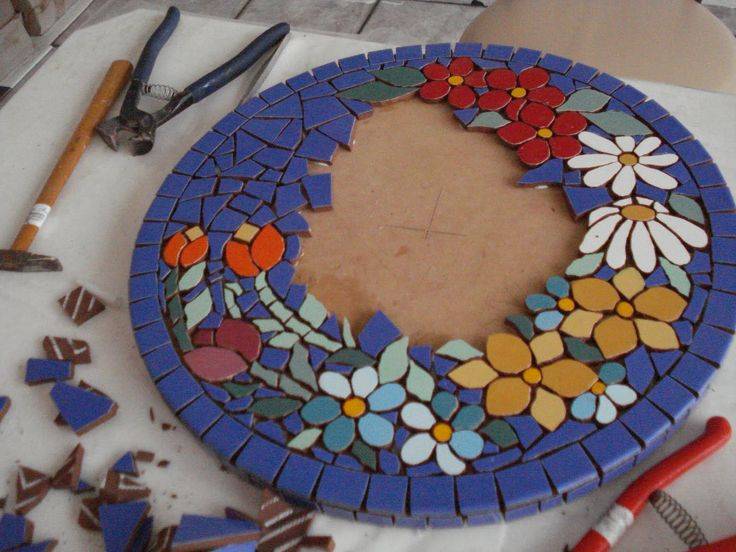 Мозаика из битой плитки своими руками: фото орнаментов для примера