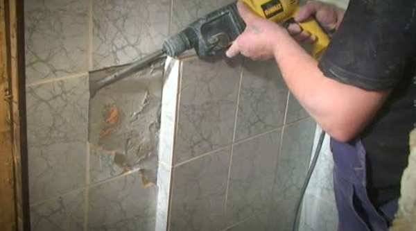 Чем приклеить кафельную плитку к бетону: отвалившийся керамический пол, стена на кухне, отпавшая на старое место