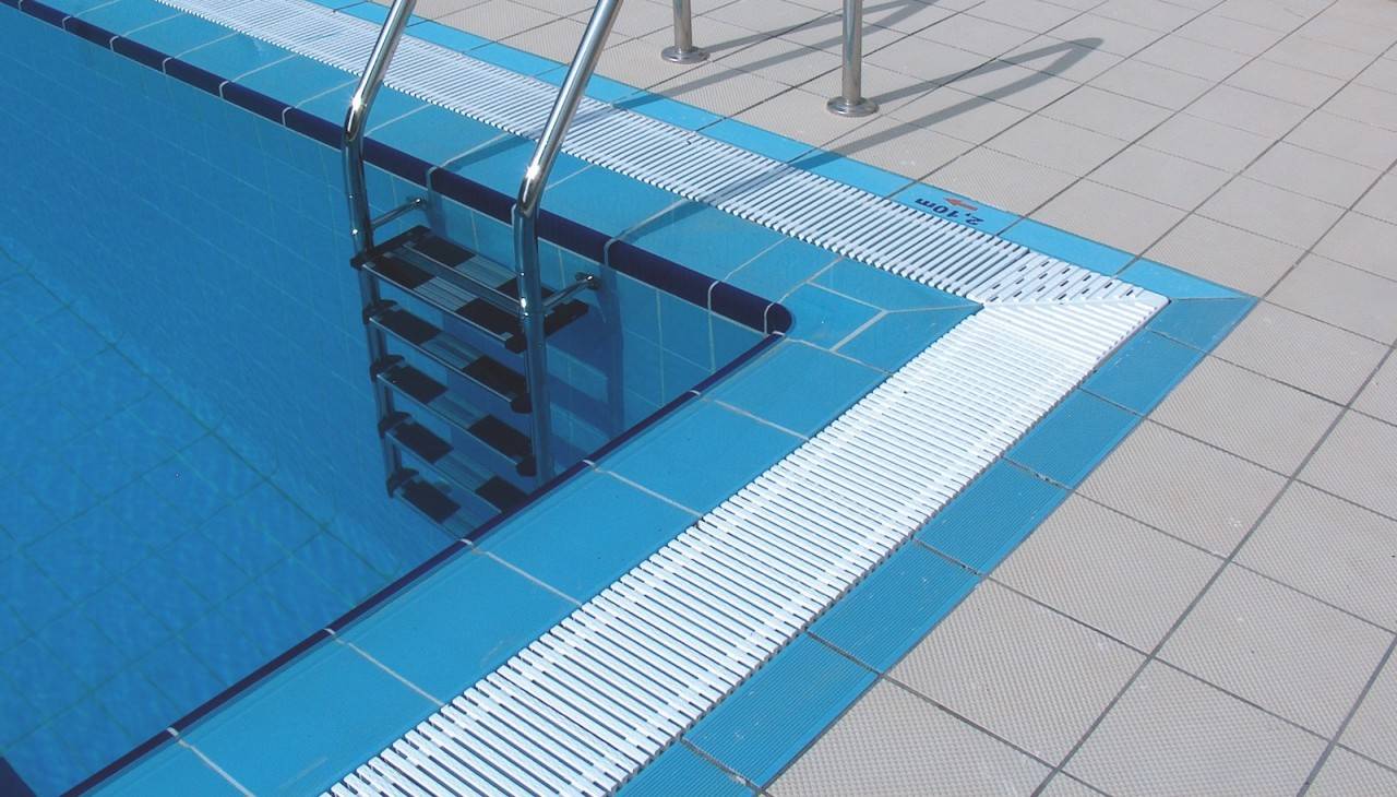 Полезные советы по применению плитки для бассейна: идеи дизайна и оформления
